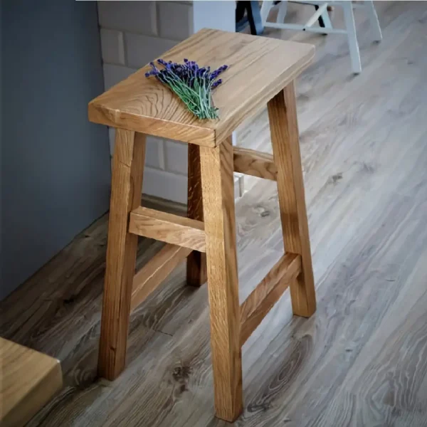 Scaun, taburet, din lemn culoare nuc ,40 cm